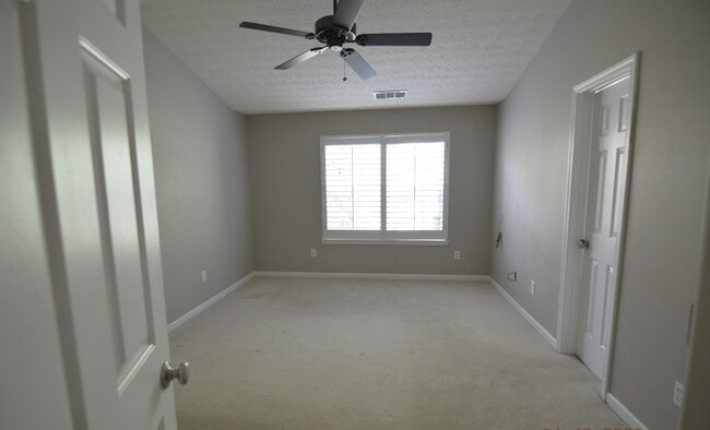 Building Photo - 514 Blossom Way