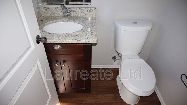 Building Photo - 2995 W Yale Ave