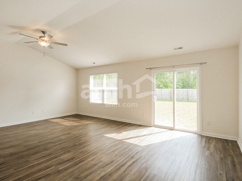 Building Photo - 1006 Jt Westfield Dr
