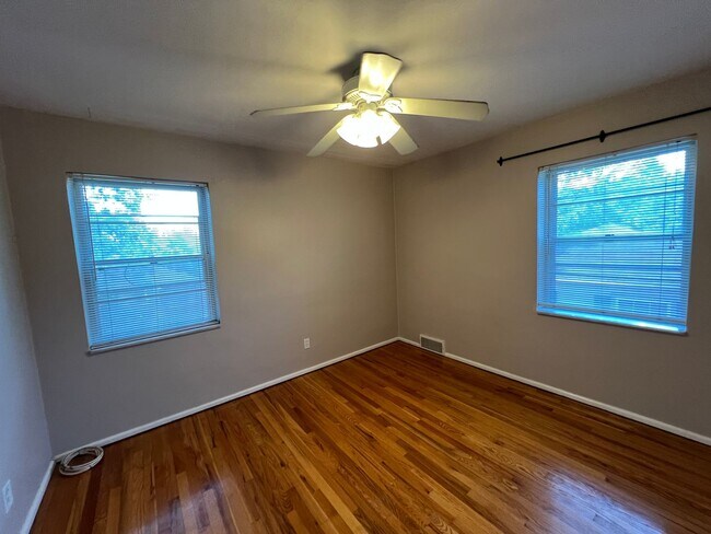 Building Photo - 1102-1104 Ralph