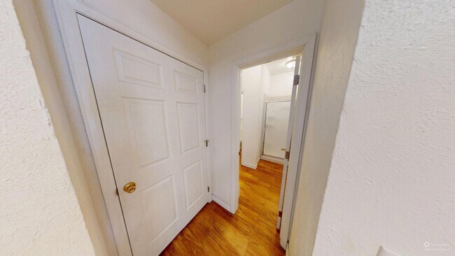 Building Photo - 1105 11th St