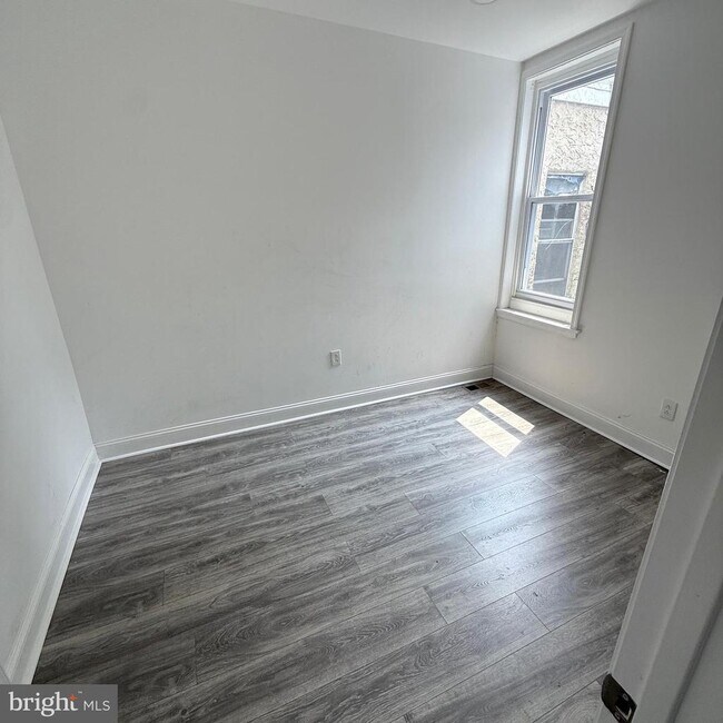 Building Photo - 1612 W Susquehanna Ave