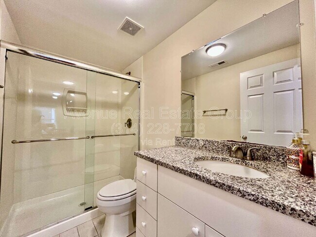 Building Photo - 716 Westgate Ave