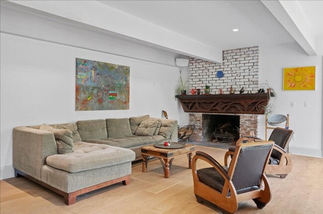 Building Photo - Stunning Updated Home with Private Pond Views in Chappaqua