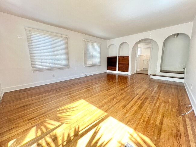 Building Photo - Stunning Ocean & Bay View Two-Story Home on the Long Beach Peninsula