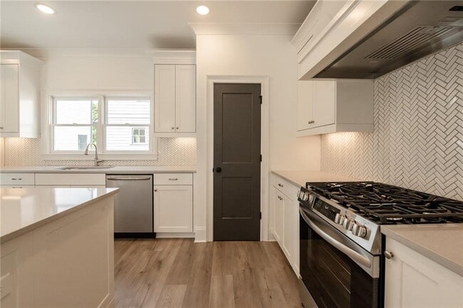 Building Photo - 3272 Stillwood Dr