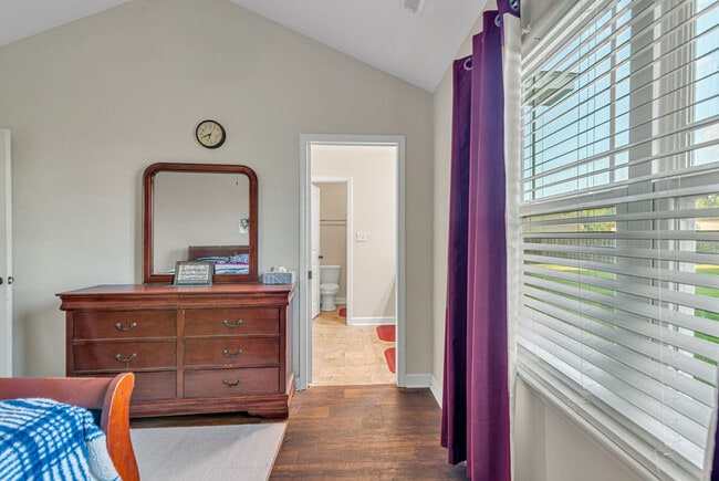 Building Photo - 308 Channel Run Ln