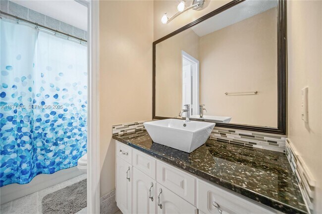 Building Photo - 12543 SW 119th Pl