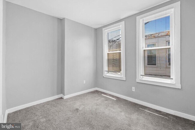 Building Photo - 510 E Willard St