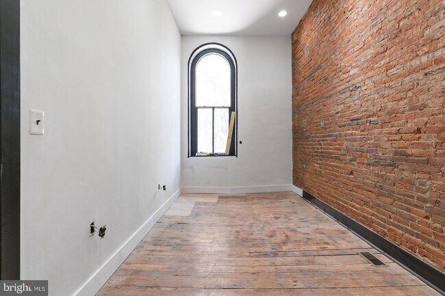 Building Photo - 1520 Green St