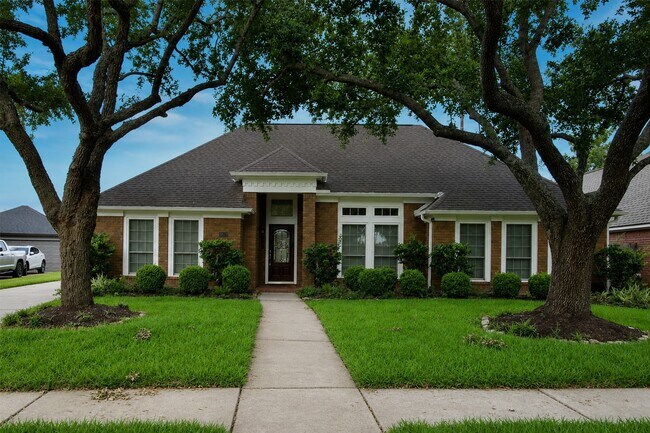 Building Photo - 1839 Lakewinds Dr