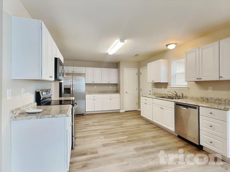 Building Photo - 110 Summerbrook Rd