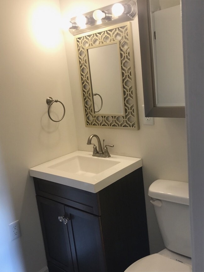 Building Photo - 86 Stewart Town Rd