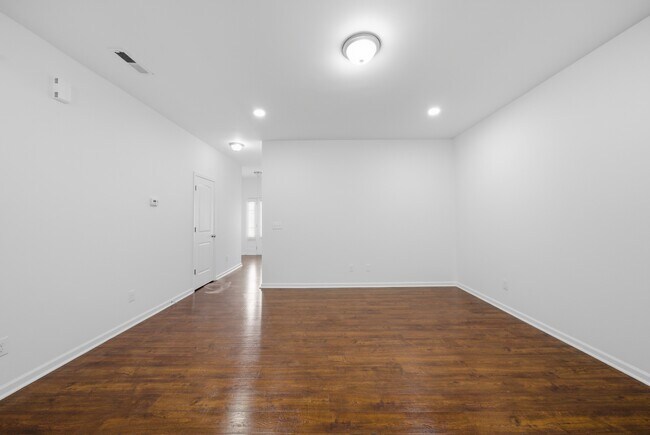 Building Photo - 410 Leighann Ridge Ln