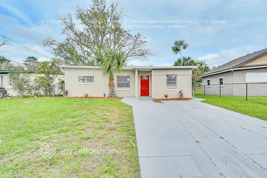 Building Photo - 4805 Burgundy Ln