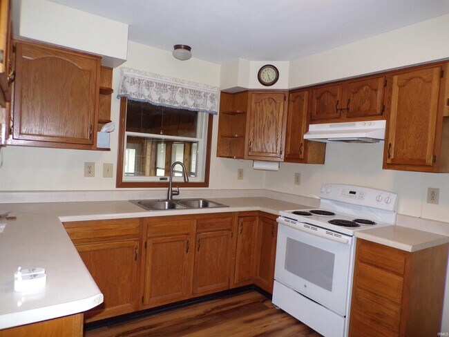 Building Photo - 7623 S 750 E