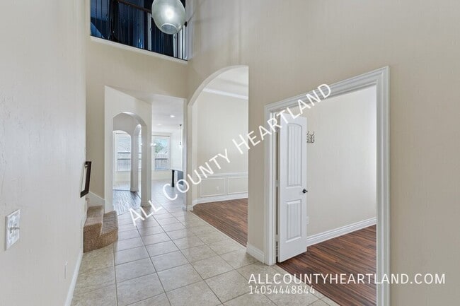 Building Photo - 1403 Zachary Ln