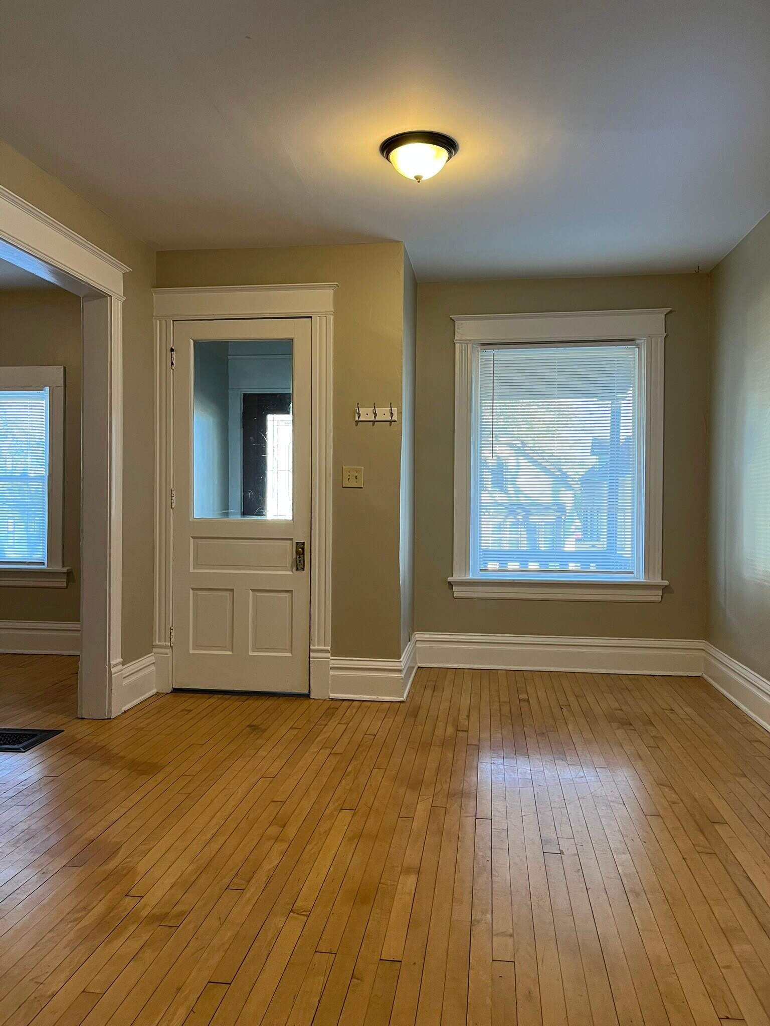 Building Photo - 2139 S Aldrich St