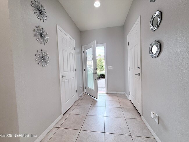 Building Photo - 14316 Dovewind Ct