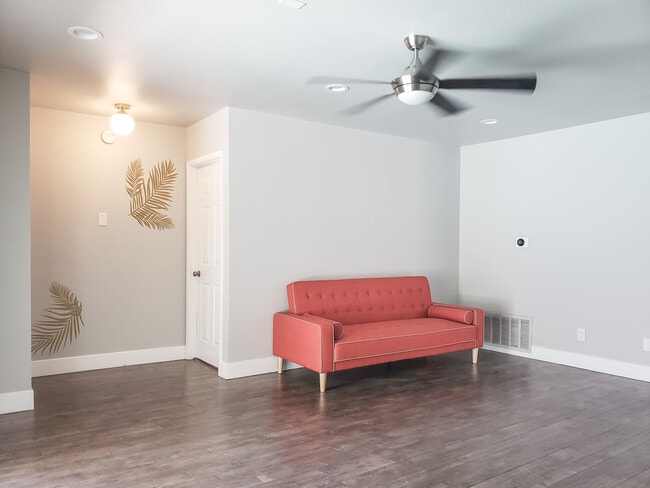 Building Photo - 51305 Avenida Vallejo