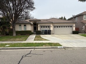 Building Photo - Spacious SW Visalia Home Available Now!