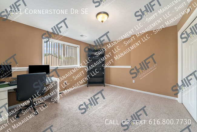 Building Photo - 7111 Cornerstone Dr SE
