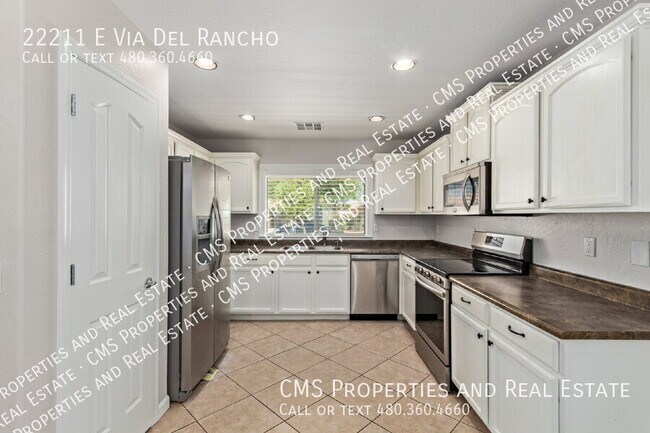 Building Photo - 22211 E Via del Rancho
