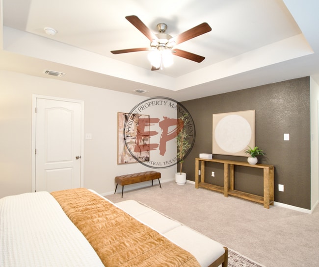 Building Photo - 11229 Solar St