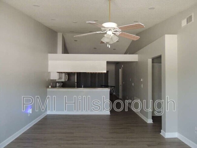 Building Photo - 944 Burlwood St
