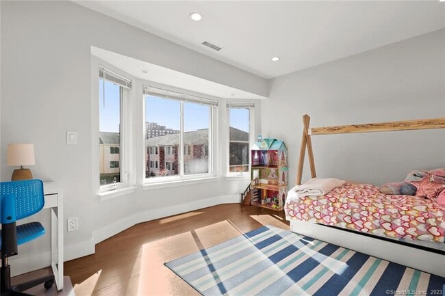 Building Photo - 1611 Washington Blvd