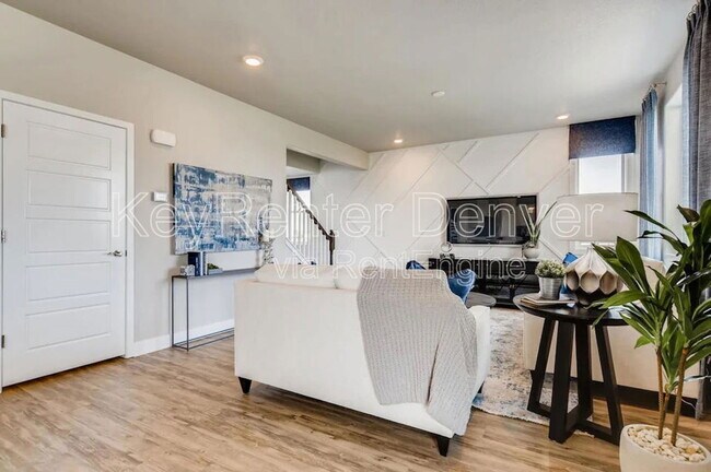 Building Photo - 5102 Lumos Ln