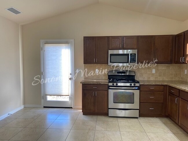 Building Photo - ~ Country Home ~ 2 Bedrooms & 2 Full Bathr...