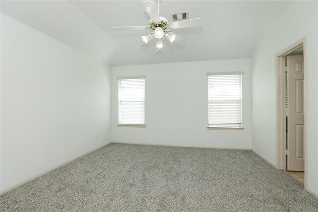 Building Photo - 6022 Sugar Field Ln