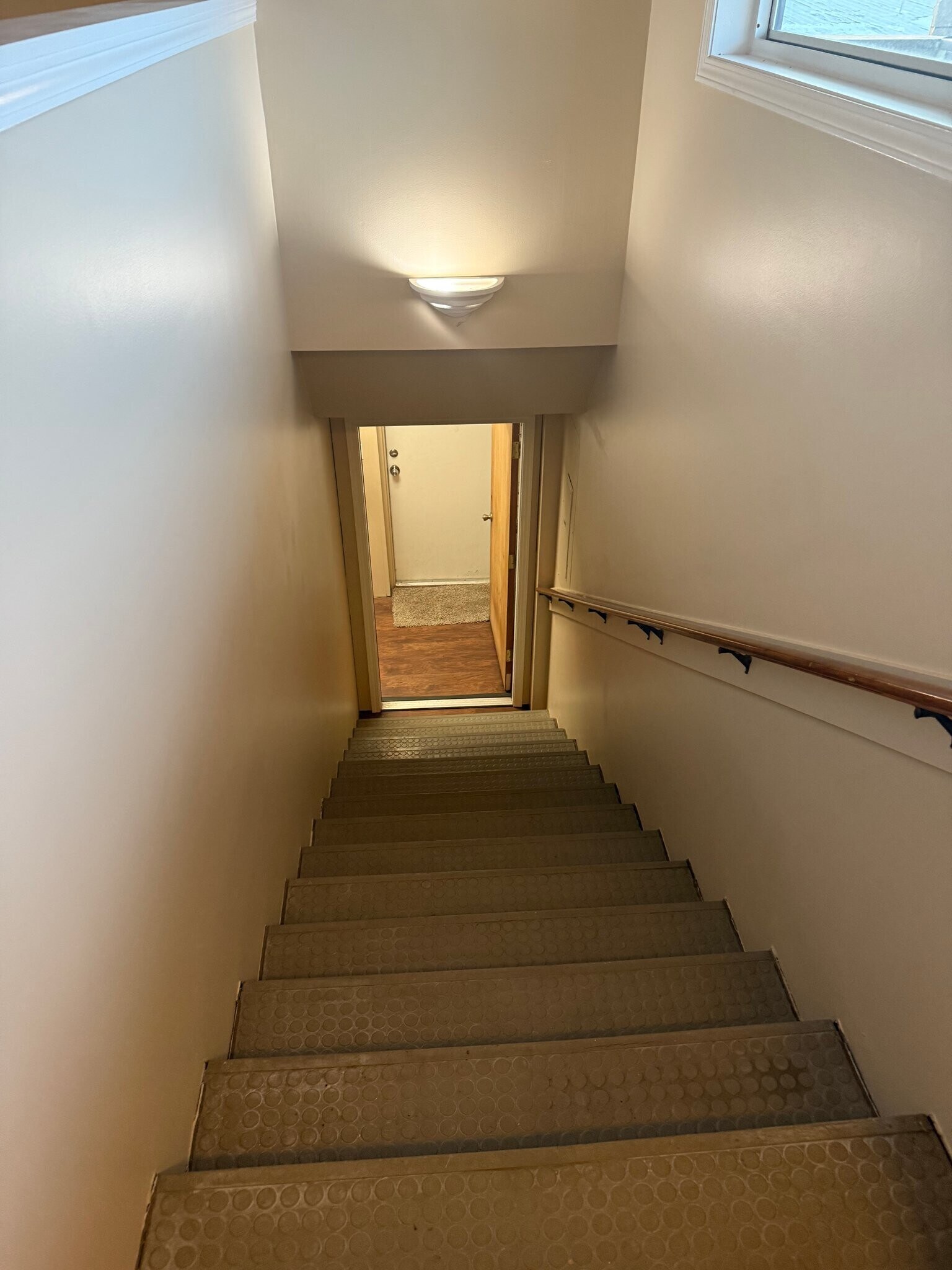 Building Photo - 1320 E 58th St