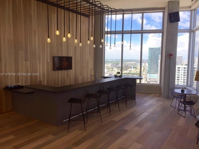 Building Photo - 151 SE 1st St