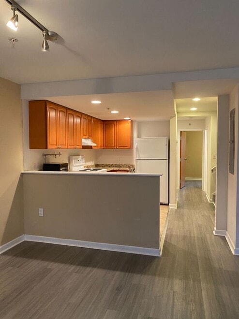 Building Photo - 735 Walnut St