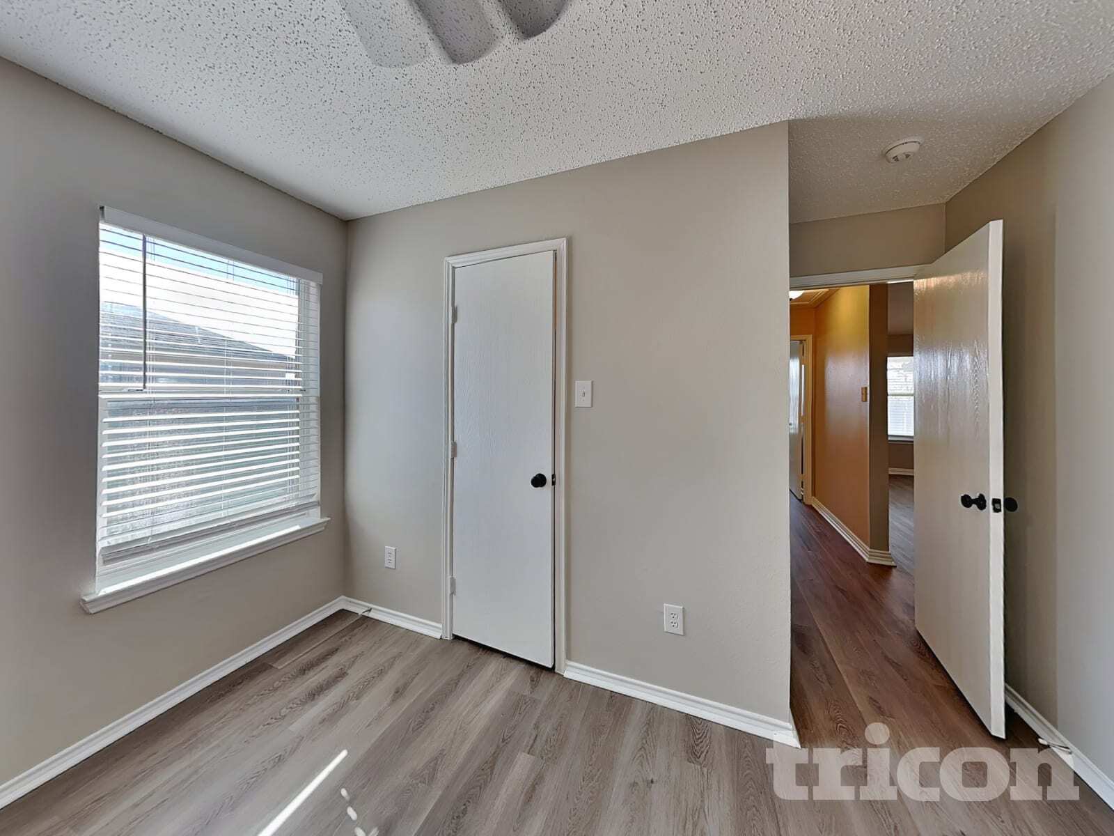 Building Photo - 923 McKavett Dr