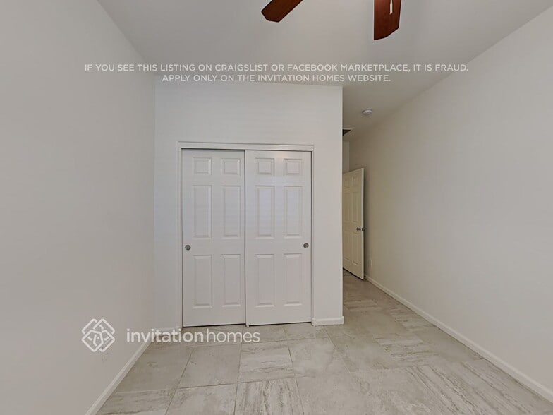 Building Photo - 26126 N 121st Ave