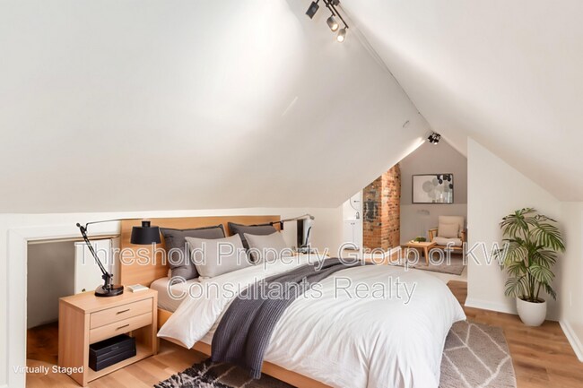 Building Photo - 865 Old Leonard Ave