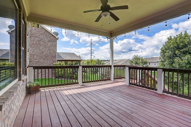 Building Photo - Beautiful 5-bedroom rental home in the hig...