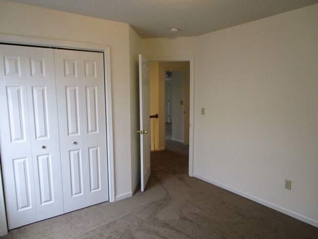 Building Photo - 4405-4407 Cheryl Ct.