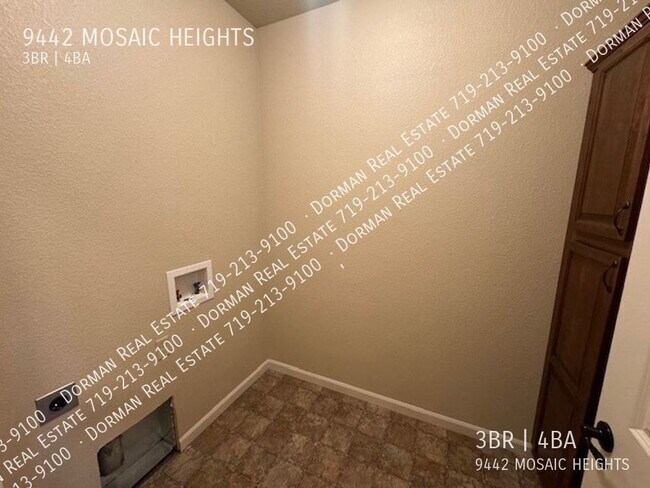 Building Photo - 9442 Mosaic Heights