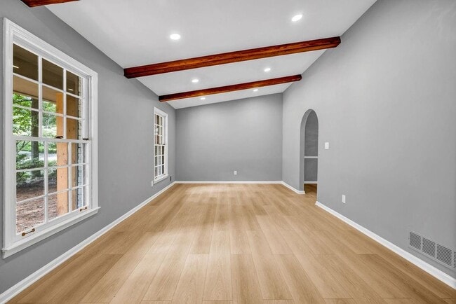 Building Photo - 4260 Bonaparte Dr