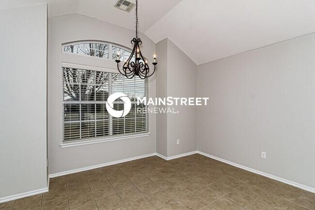 Building Photo - 3 Bedroom Pet-Friendly Home in OKLAHOMA CI...