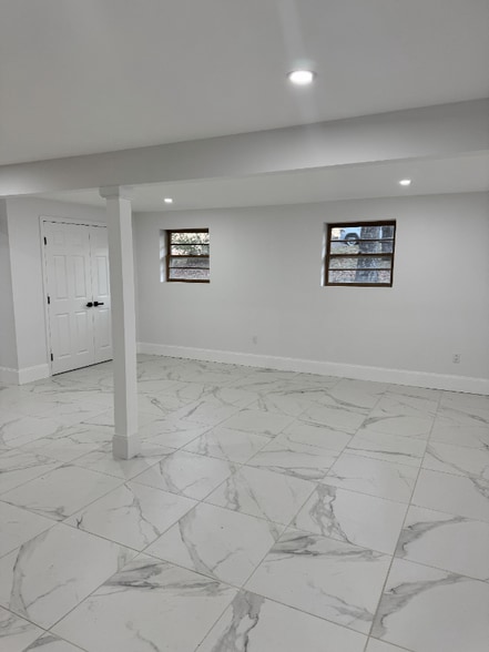 Building Photo - 26 Woodland Cir