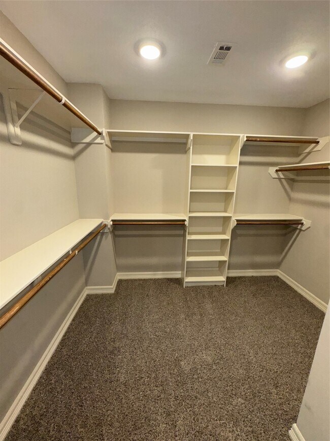 Building Photo - 138 Egret Canal S