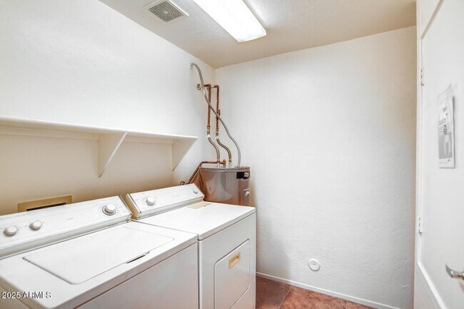 Building Photo - 11260 N 92nd St