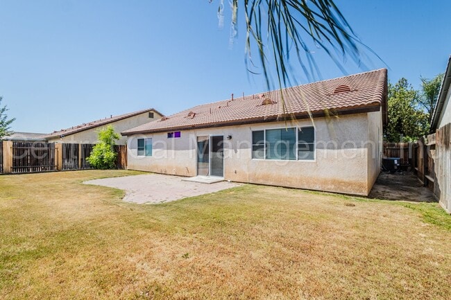 Building Photo - 4 Bedroom, 2 Bath Home in Desired Northwes...