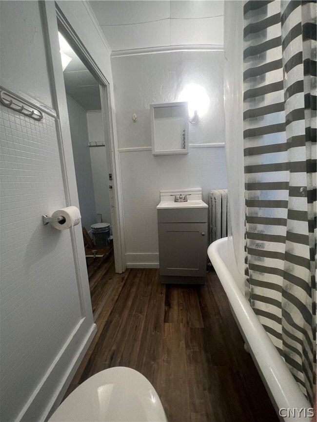 Building Photo - 255 W 5th St