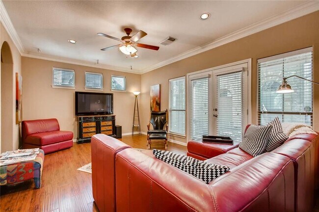 Building Photo - 11400 W Parmer Ln